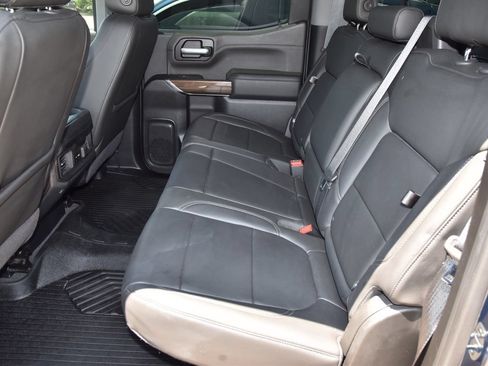 Used 2020 Chevrolet Silverado 1500 LT Trail Boss AWD/4WD image 11