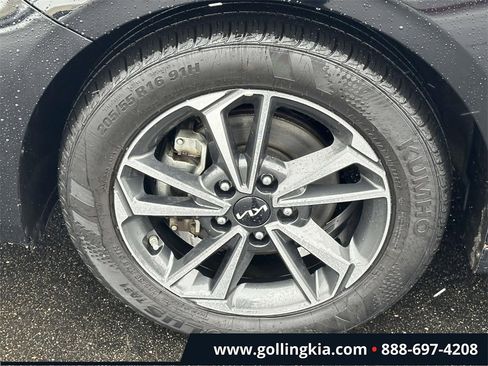 Certified 2024 Kia Forte LXS image 7