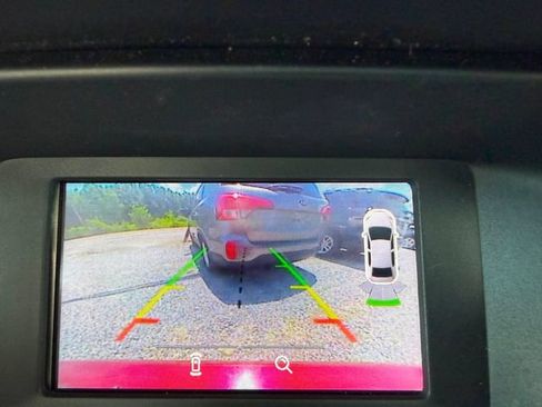 Used 2015 Ford Focus SE w/ Equipment Group 201A FWD image 11