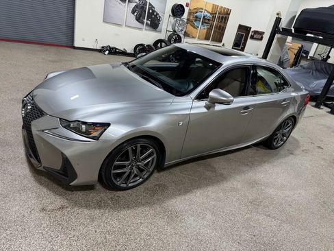 Used 2020 Lexus IS 300 F Sport image 9
