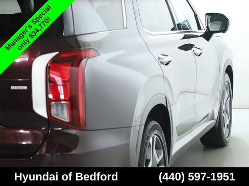Used 2023 Hyundai Palisade Limited w/ Winter Package AWD/4WD image 49