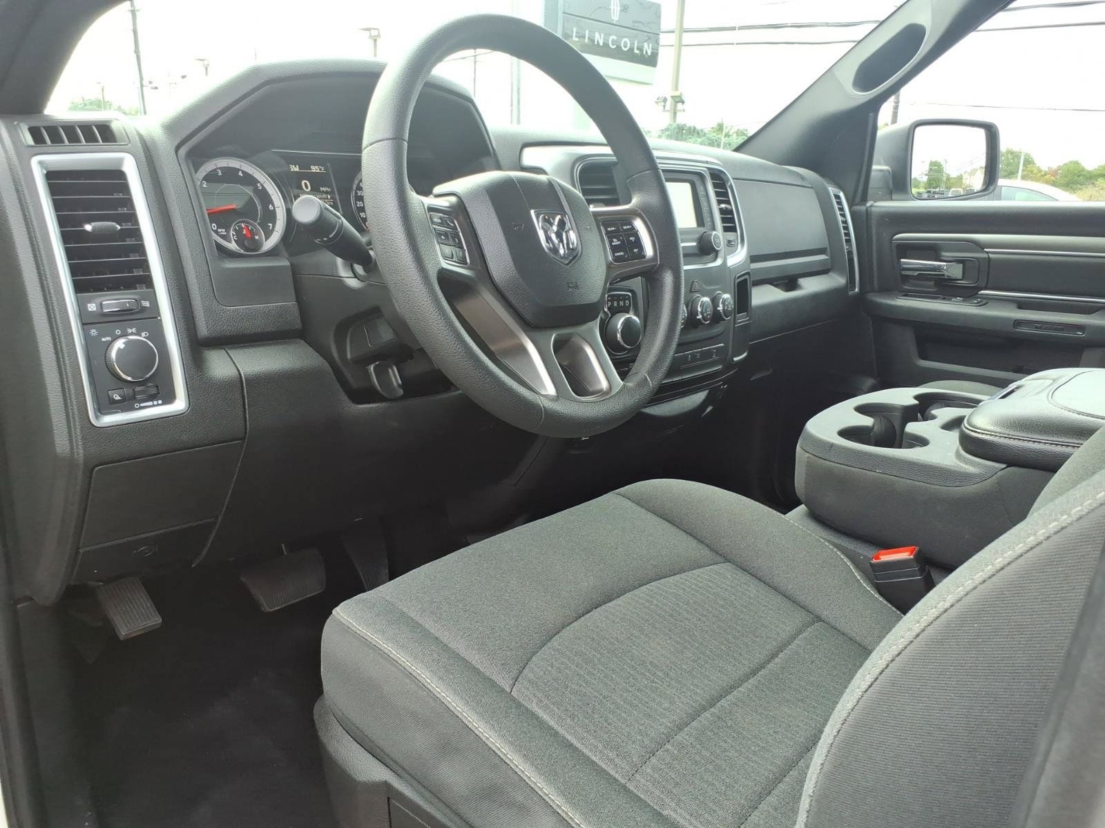 Used 2024 RAM 1500 Warlock AWD/4WD image 12