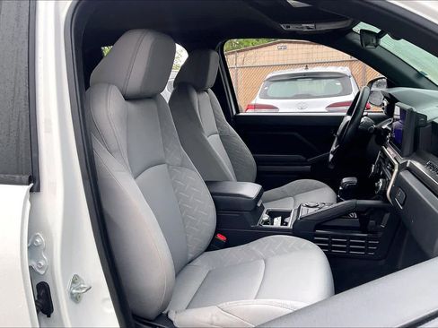 Used 2024 Toyota Tacoma SR5 image 9