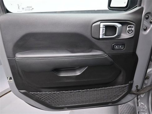 Used 2023 Jeep Wrangler Unlimited Sahara image 10