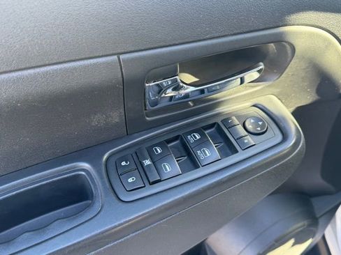 Used 2011 Jeep Liberty Sport image 14