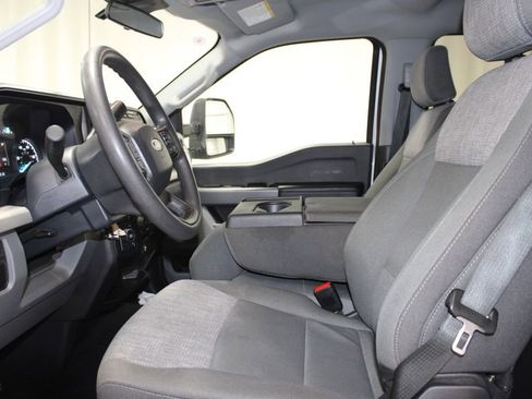 Used 2024 Ford F250 XLT image 36
