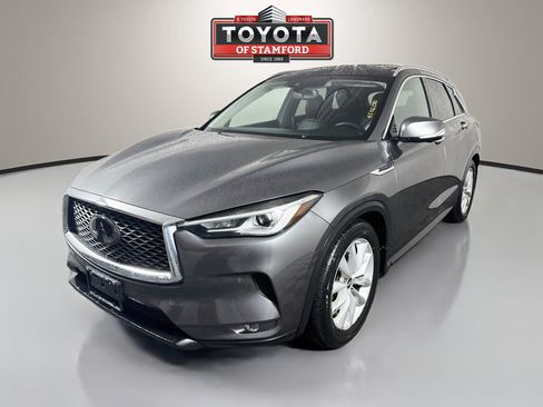 Used 2019 INFINITI QX50 Essential w/ Premium Heat Package AWD/4WD image 3
