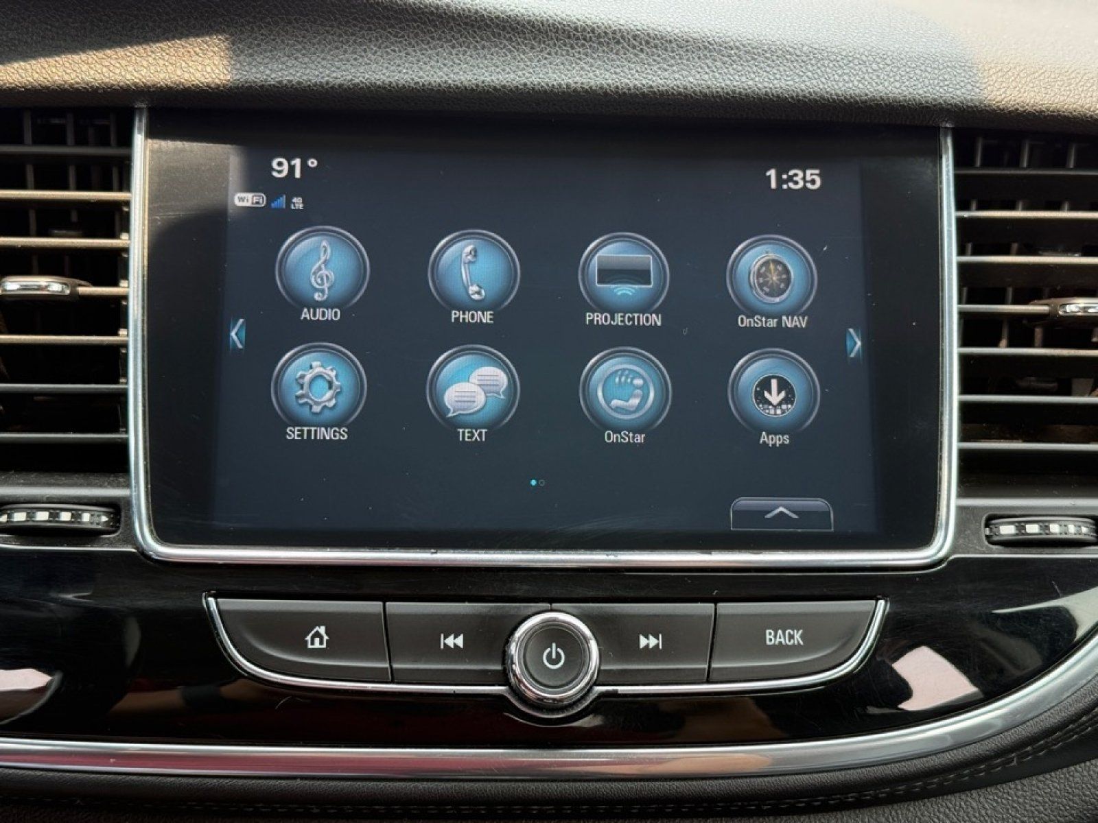 Used 2020 Buick Encore Essence FWD image 14