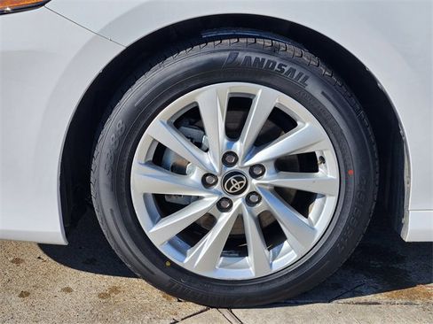 Used 2024 Toyota Camry LE image 8