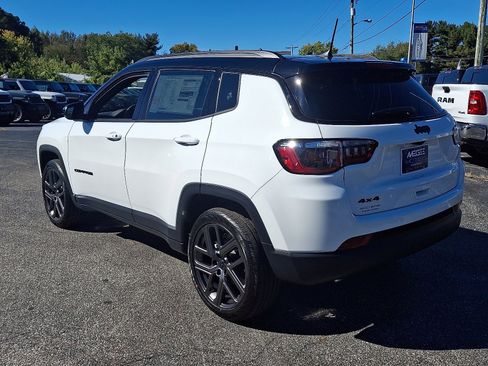 New 2026 Jeep Compass Limited image 4