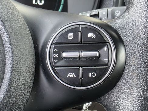 Used 2023 Kia Soul LX w/ LX Technology Package image 21