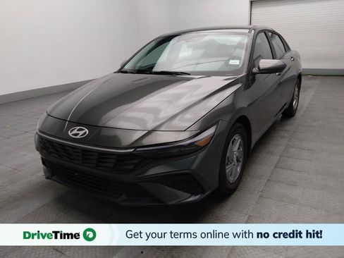 Used 2025 Hyundai Elantra SE FWD image 1