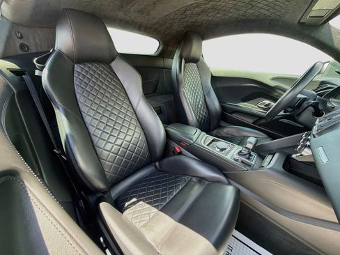 Used 2020 Audi R8 V10 w/ Carbon Exterior Package AWD/4WD image 14