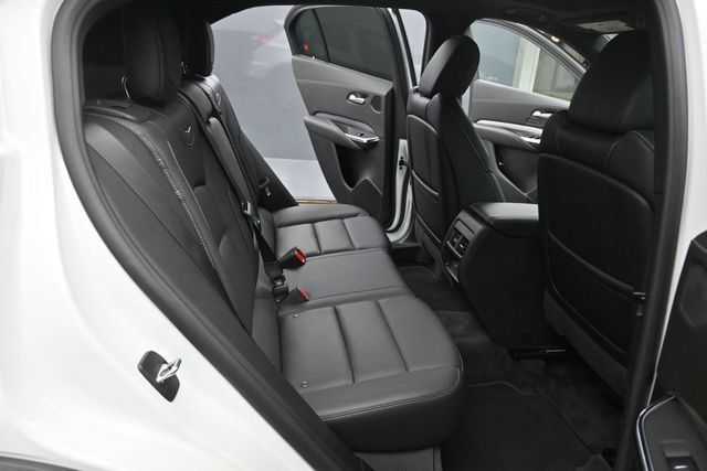 Certified 2024 Cadillac XT4 Premium Luxury AWD/4WD image 15