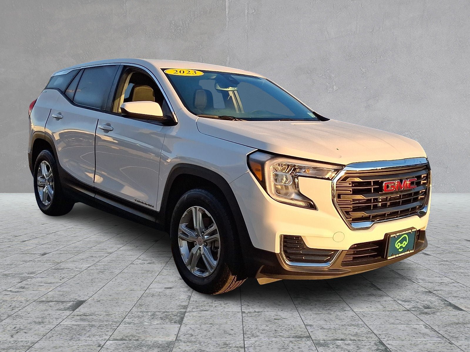 Certified 2023 GMC Terrain SLE FWD image 3