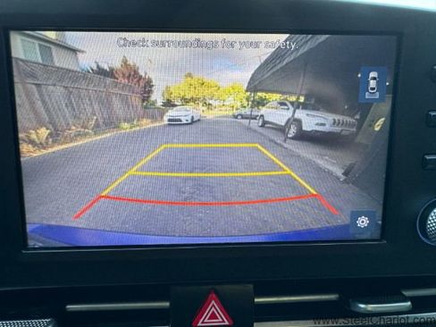 Used 2021 Hyundai Elantra SEL w/ Cargo Package image 19