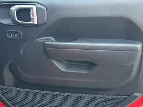 Used 2022 Jeep Gladiator Sport image 15