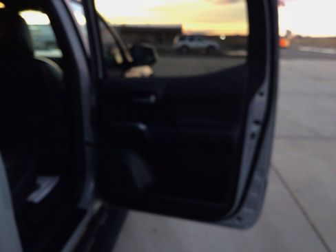 Used 2017 Toyota Tacoma TRD Pro image 18