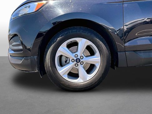 Used 2020 Ford Edge SE FWD image 8