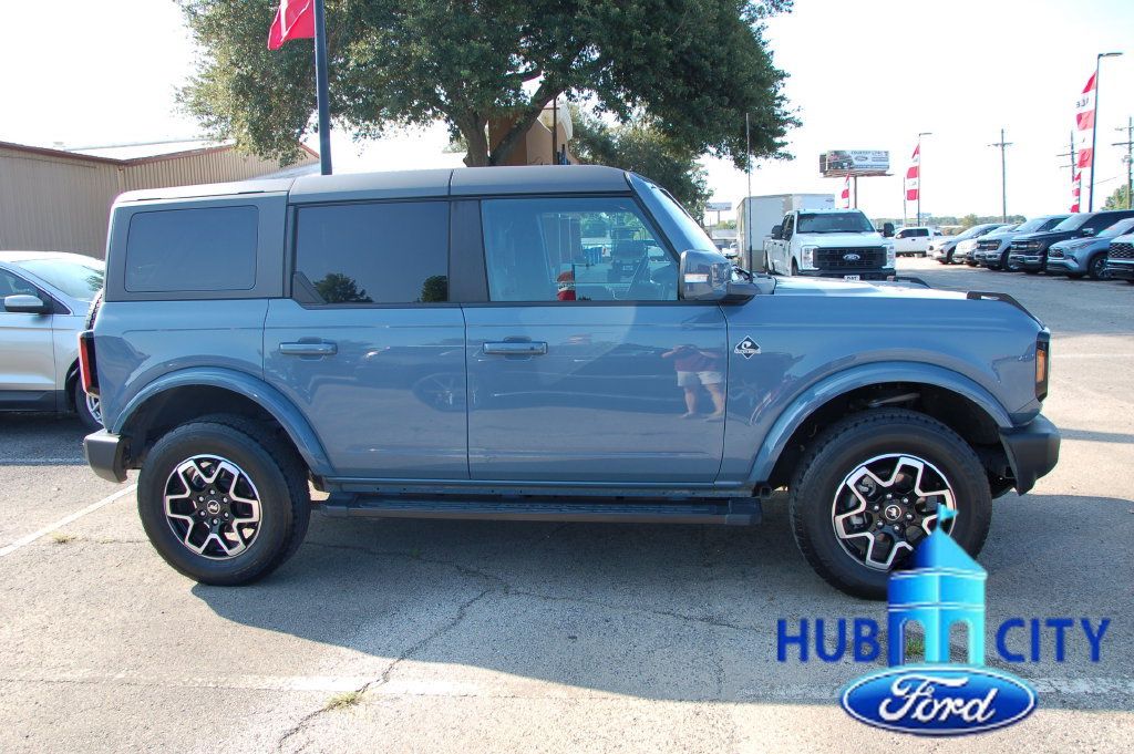 Used 2024 Ford Bronco Outer Banks AWD/4WD image 6