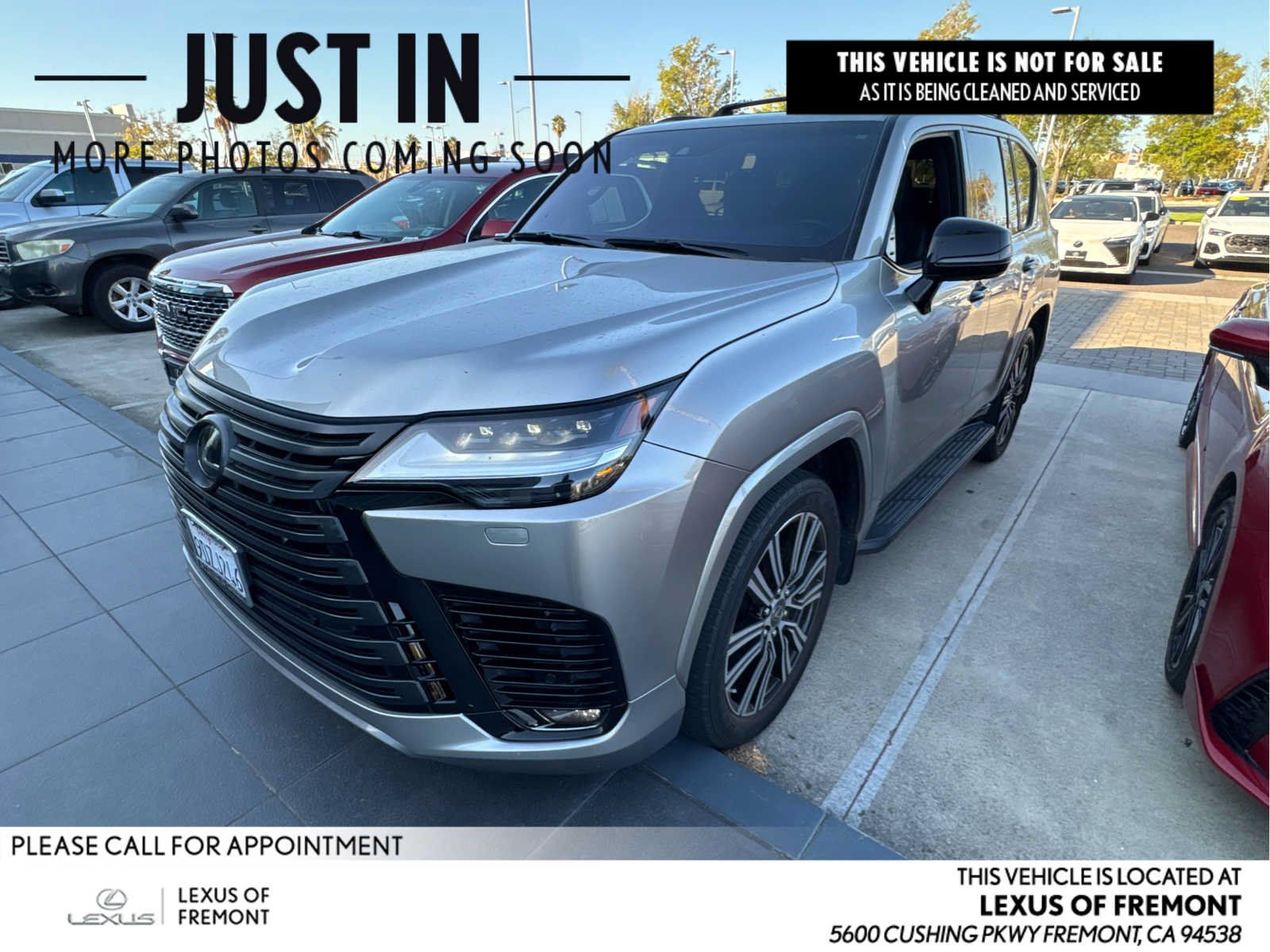 Used 2022 Lexus LX 600 4WD w/ Appearance Package image 1