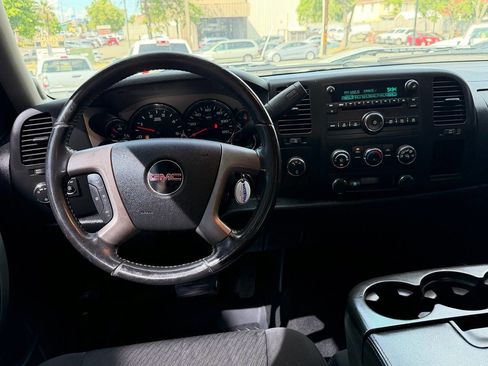 Used 2010 GMC Sierra 2500 SLE w/ Suspension Package, Off-Road image 14