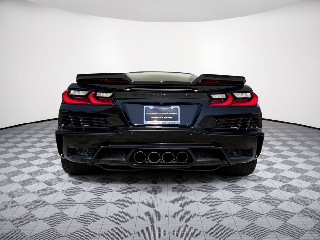 Used 2025 Chevrolet Corvette Z06 w/ Stealth Interior Trim Package RWD image 11