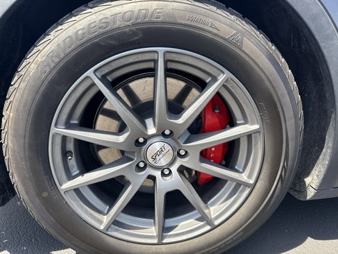 Used 2020 Tesla Model Y Performance AWD/4WD image 29