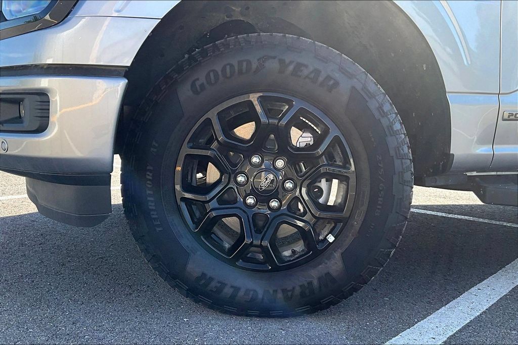 Used 2025 Ford F150 XLT w/ Equipment Group 302A MID AWD/4WD image 8