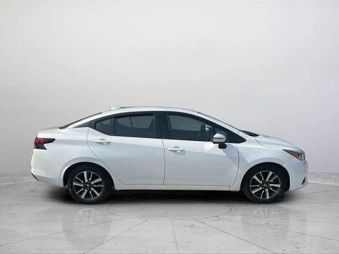 Used 2021 Nissan Versa SV FWD image 12