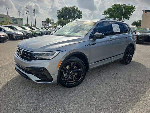 Used 2024 Volkswagen Tiguan SE R-Line FWD image 26