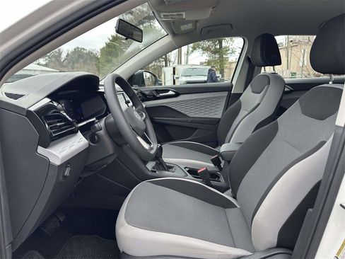 Used 2022 Volkswagen Taos S image 19