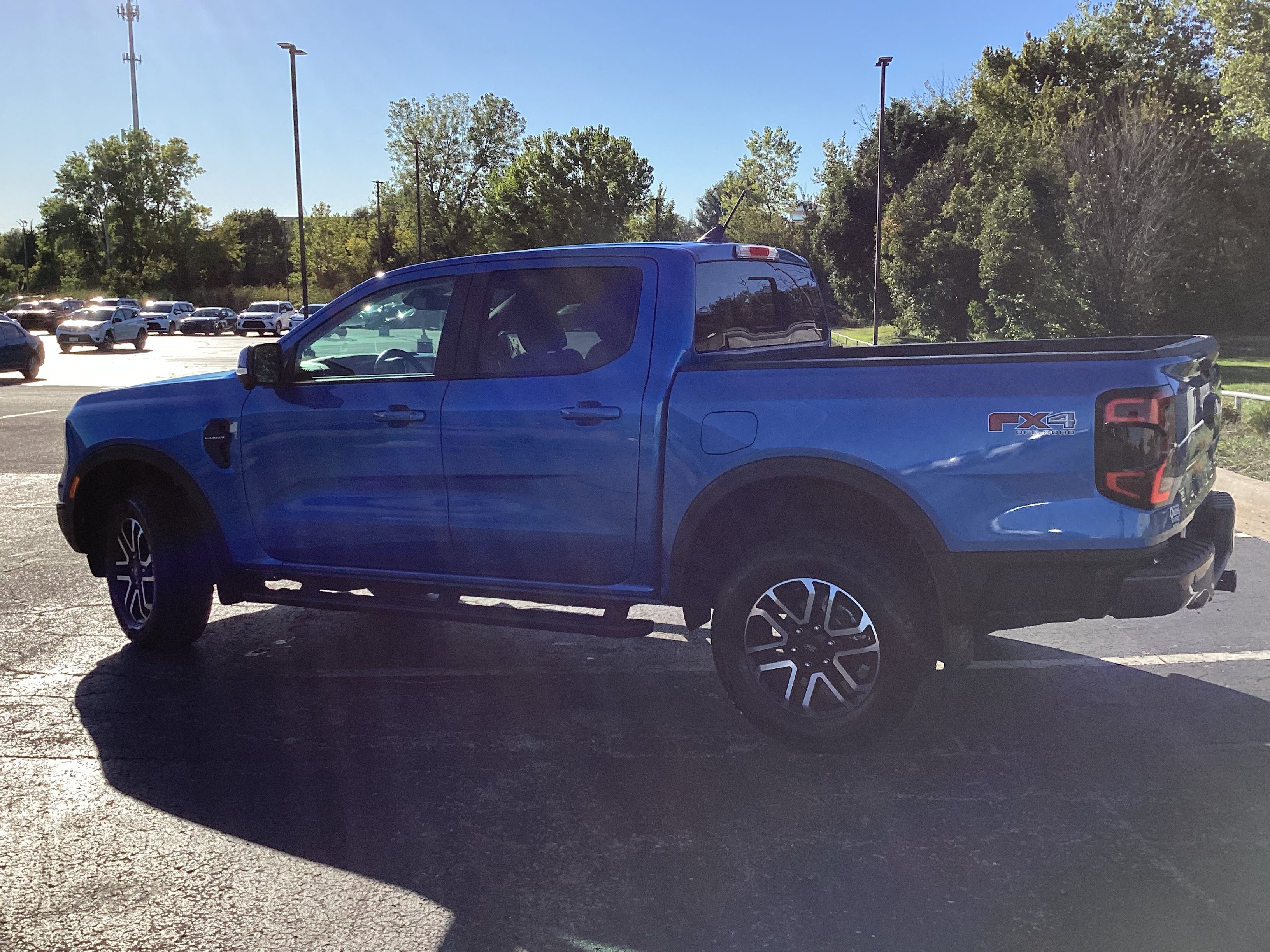 Used 2025 Ford Ranger Lariat w/ FX4 Off-Road Package AWD/4WD image 35