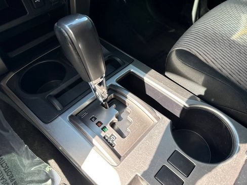 Used 2020 Toyota 4Runner SR5 AWD/4WD image 21