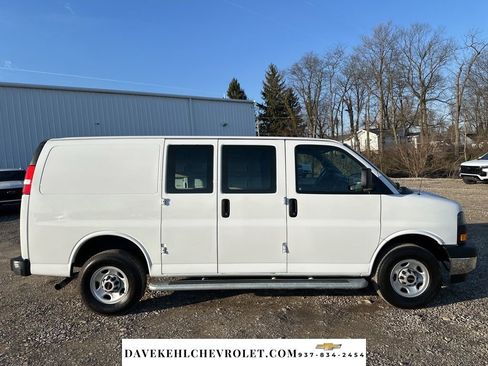 Used 2024 GMC Savana 2500 w/ Driver Convenience Package image 10