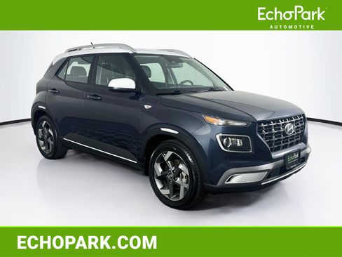 Used 2023 Hyundai Venue Limited FWD image 1