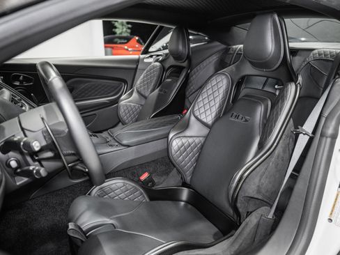 Used 2023 Aston Martin DBS Coupe RWD image 12