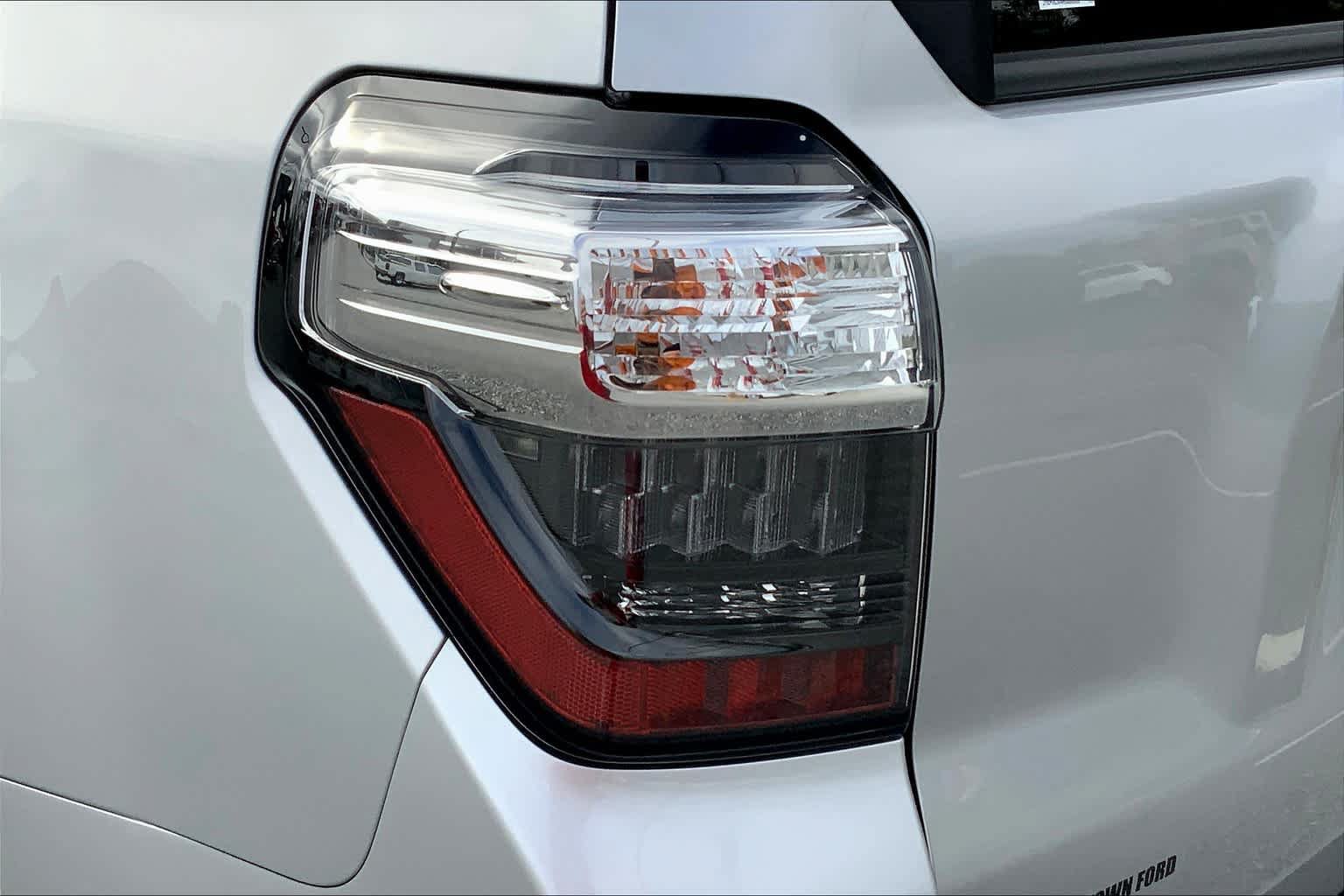 Used 2021 Toyota 4Runner TRD Off-Road AWD/4WD image 27