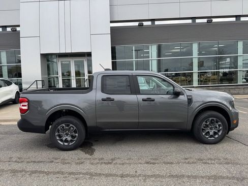 New 2025 Ford Maverick XLT w/ XLT Luxury Package image 32