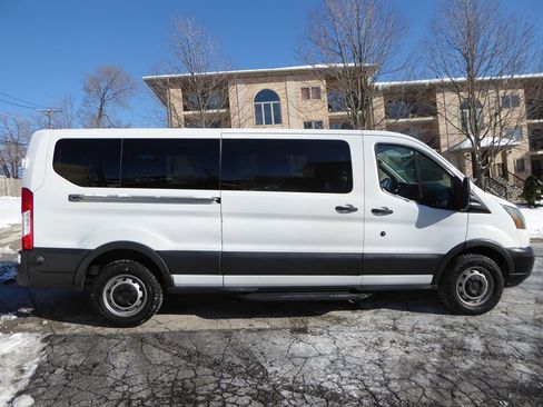 Used 2017 Chevrolet Express 2500 LT w/ LT Preferred Equipment Group image 7