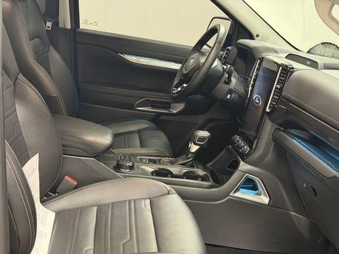 Used 2025 Ford Ranger Lariat w/ Trailer Tow Package image 20