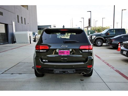 Used 2016 Jeep Grand Cherokee Limited 75th Anniversary AWD/4WD image 6