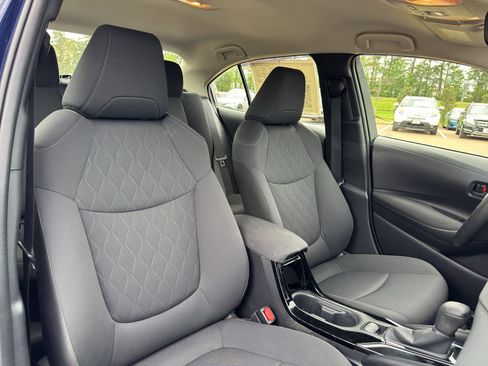 Used 2022 Toyota Corolla LE image 18
