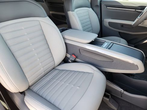 New 2026 Kia EV9 Land image 13