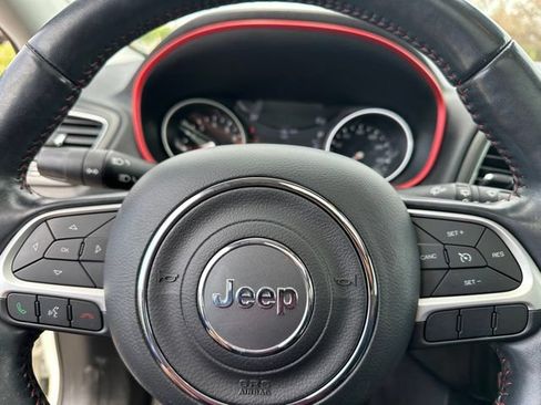 Used 2020 Jeep Compass Trailhawk w/ Cold Weather Group AWD/4WD image 28
