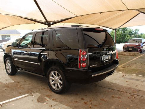 Used 2013 GMC Yukon Denali image 5