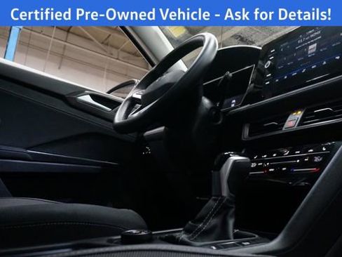 Certified 2025 Volkswagen Taos SE image 53