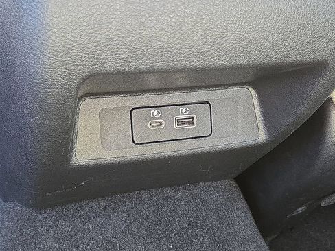 Used 2025 Nissan Altima 2.5 SV FWD image 15