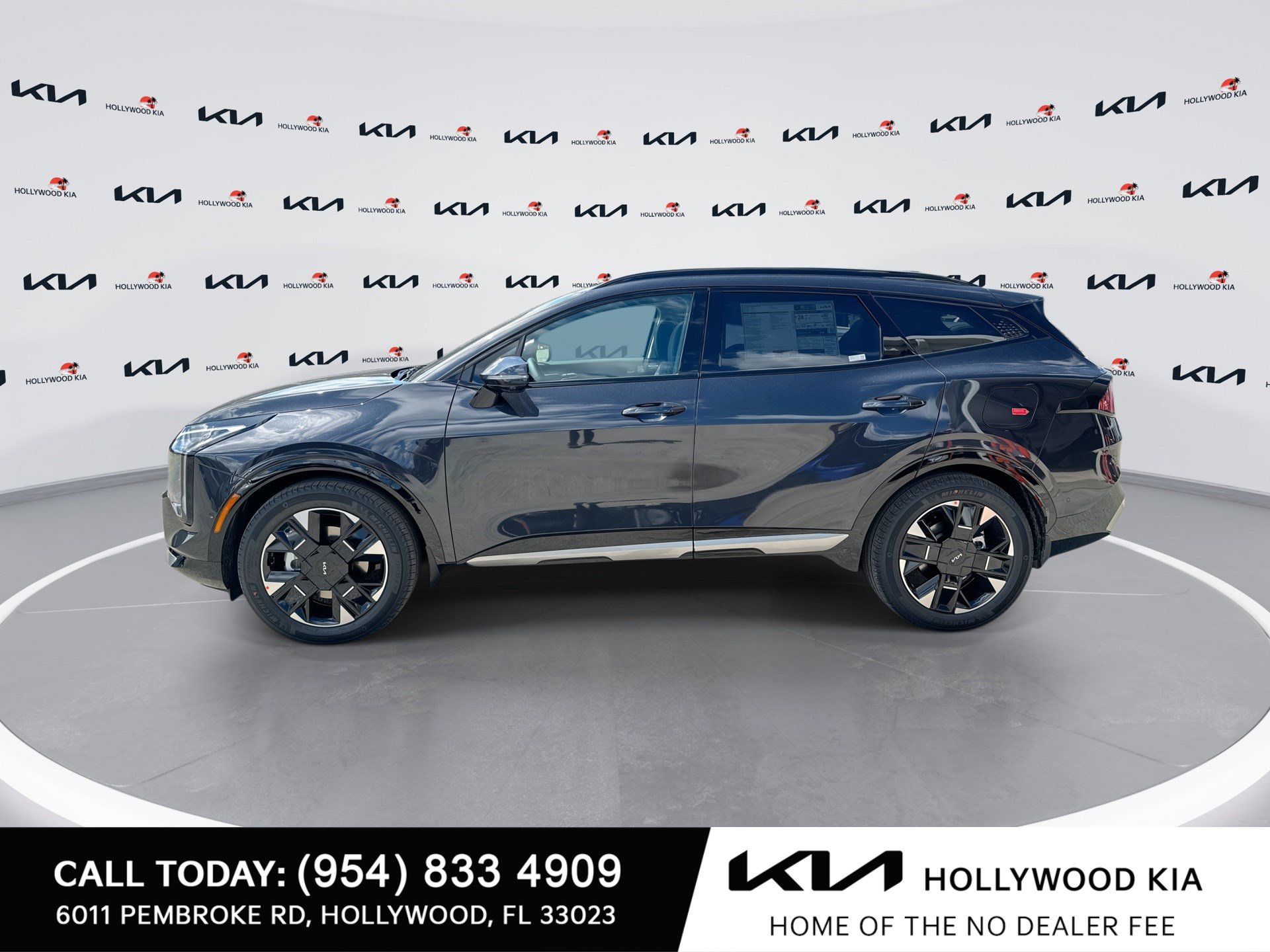 New 2026 Kia Sportage SX FWD image 5