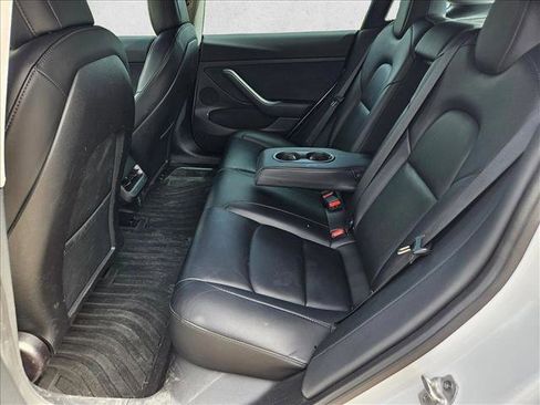 Used 2022 Tesla Model 3 Performance image 15